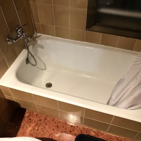 Apartment Doble Con Bano Privado,gandia En Piso Compartido Con Anfitriones *